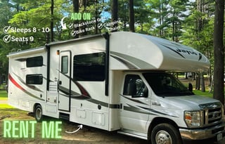 The Bunkhouse Motorhome | Sleeps 8