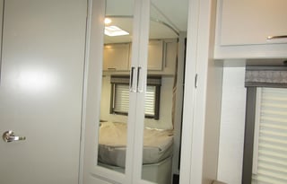 2025 Thor Chateau 21Z - Spacious Class C RV-GLG04