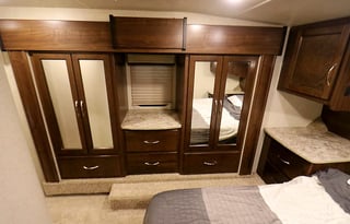 43 Toy Hauler with 4 bunks in the 18 foot garage!