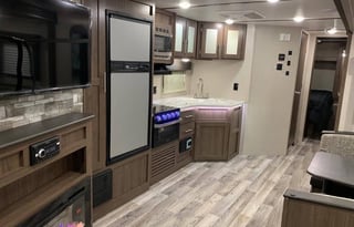 "The Hideout" - 2020 Keyston bunkhouse with 1.5 Bath
