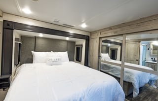 Luxurious 2 bedroom suite RV