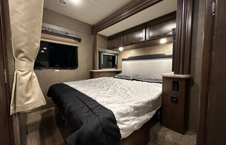 Extendable Slider in Back with Foldout Queen Bed