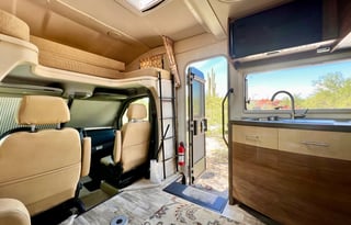 Luxurious Mercedes Benz Winnebago Navion 24G 2017