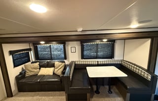 2022 Prime Time RV Avenger 27DBS