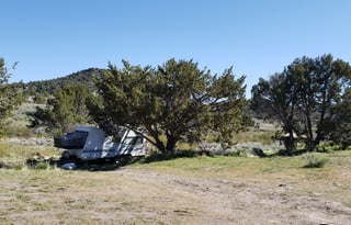2002 Tahoe Lite Camper sleeps 4