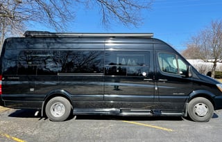 Easy to Drive,Mercedes Safety,7 Seatbelts,King Bed