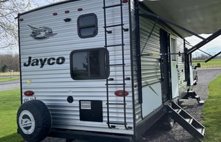 Jayflight 30' Bunkhouse