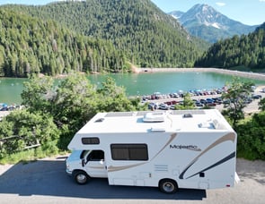 Thor Motor Coach Majestic 23A