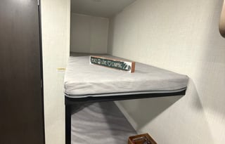Nomadic Nature Rentals w Luxury Amenities (Mini)