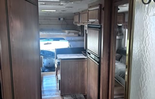 1998 Coachmen RV Leprechaun 190CB Ford 350