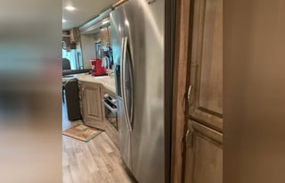 2019 36HPrestige Washer Dryer -Theater Seating!