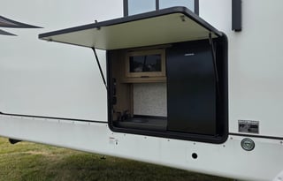 The Grand Retreat- Sabre 37FLH 2024- fifth wheel