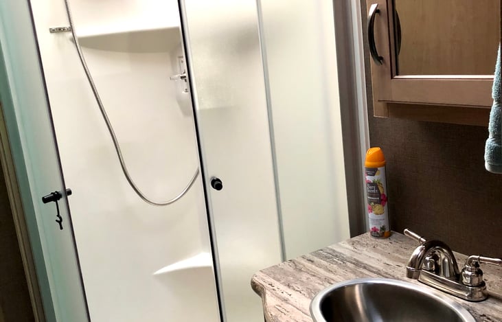 RV - shower