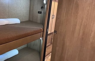 2016 Coachmen RV Freelander 32BH Ford 450