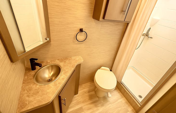 Clean and modern RV bathroom – private facilities included with every Enjoy Trailer rental.