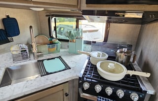 Ward's Cozy RV Rental