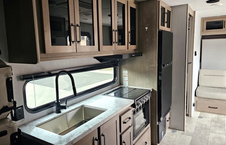 Fully equipped kitchen with modern finishes