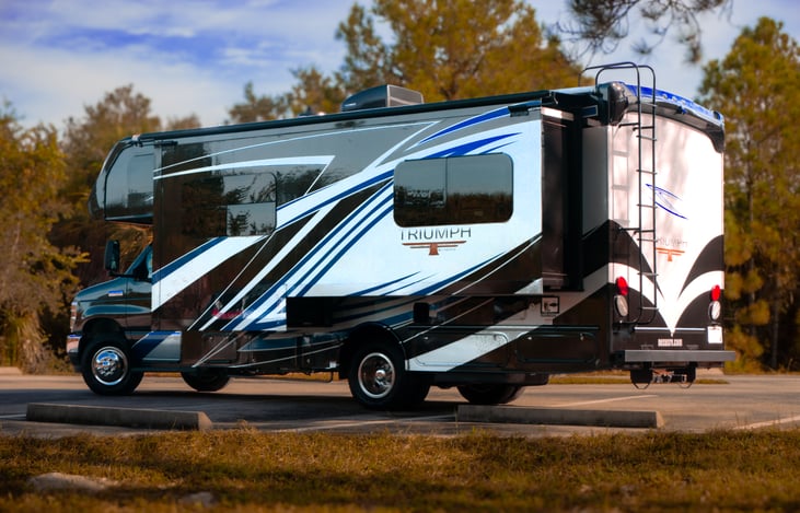 2024 Nexus Outside With SlideOut