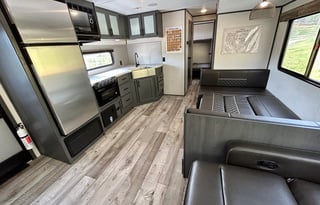 BEAUTIFUL BUNKHOUSE - 2022 Aspen Trail 3280BHS