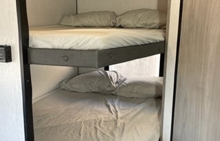 2022 Dutchman Coleman Lantern 214BH