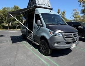 Mercedes-Benz Vanworks Switchback