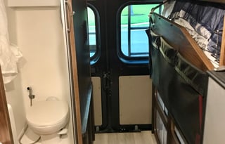 Travato 59GL lithium,unlimited AC,pet ok,sleep 4