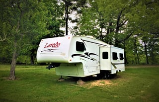 Easy to Tow 31' Fifth Wheel, Sleeps 6, Bunkbed ***We Deliver***
