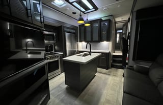 2022 Grand Design Momentum