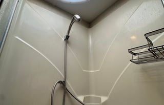 2015 Fleetwood RV Bounder 33C