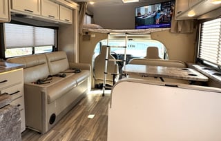 2023 Thor Motor Coach Freedom Elite 30FE