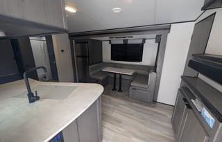 2021 MPG – Sleeps 8 - Near Lakes & Campgrounds