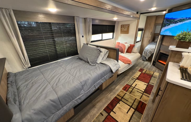 Dinette and sofa sleep to full beds