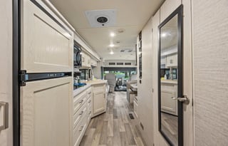 Zion Adventurer | Luxury | Fully Stocked | Sac