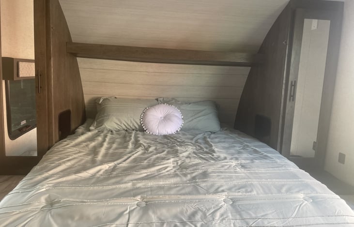 Queen murphy bed easily lifts up and pulls down