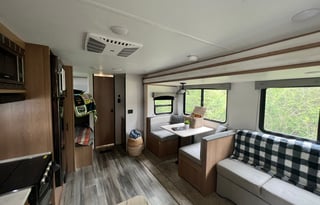 2022 Prime Time RV Avenger 26DBSLE