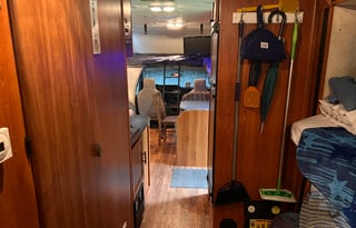 Family & Pet friendly Bunkhouse Motorhome