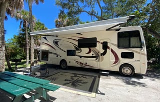 Luxury RV Camping - 2018 Thor Hurricane