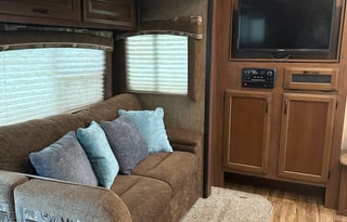 Perfect RV for 10+ the weekend or longer!