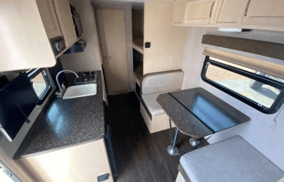 2018 Winnebago Minnie Winnie 22M