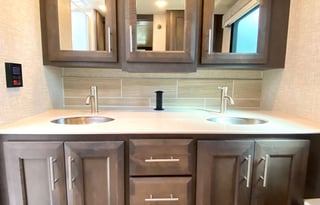 Diesel "MOLLY" King, 2 FULL BATHS!!