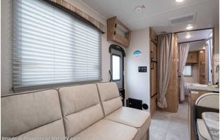 Coachmen leprechaun 270 qb