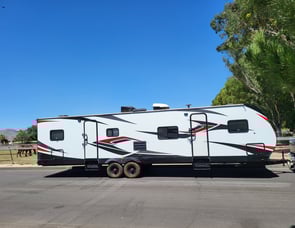 Pacific Coachworks Tango 40QQ