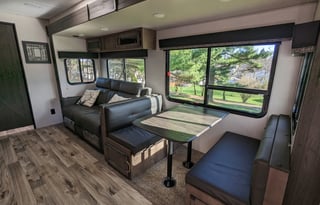 *Delivery Only* 2021 Venture RV SportTrek ST271VMB