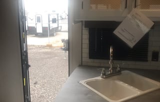 2022 keystone hideout 272bh