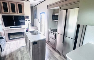 Luxury Fifth Wheel Rental | Sleeps Up to 9
