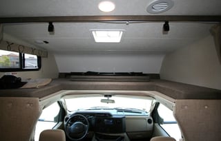 This Classy Class C is Clean, Comfortable & Cozy!