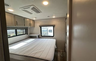 2023 Thor Motor Coach Geneva 31VA