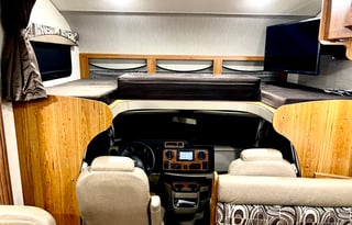Group-Friendly Jayco Greyhawk Bunk Floorplan