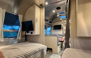 Airstream Glamping in Style/Remote OfficeStarlink