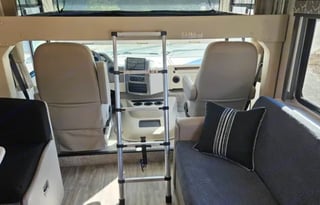 2024 Thor A.C.E. 32B - Style & Space for Family